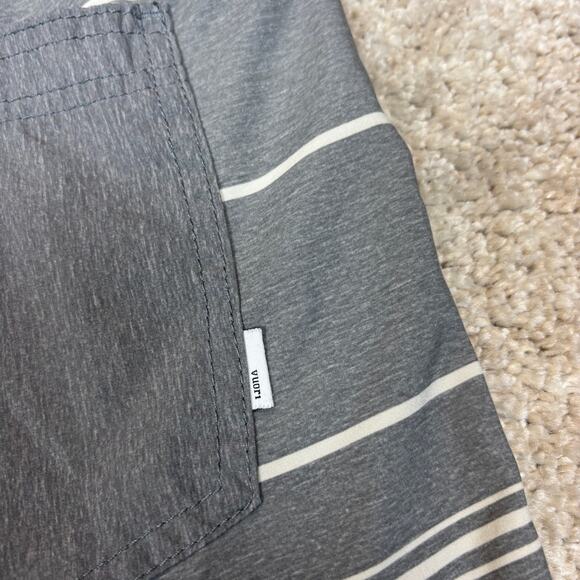 Vuori 7" Shorts Mens Size 38 Gray Striped Lined Kore Hybrid Athletic - Picture 4 of 9
